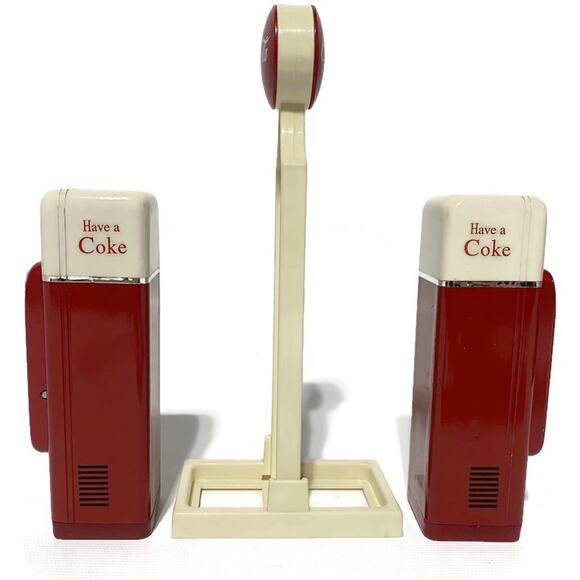 Vintage 1993 Coca Cola Diner Collection Salt & Pepper Shakers Vending Machine - Picture 7 of 9